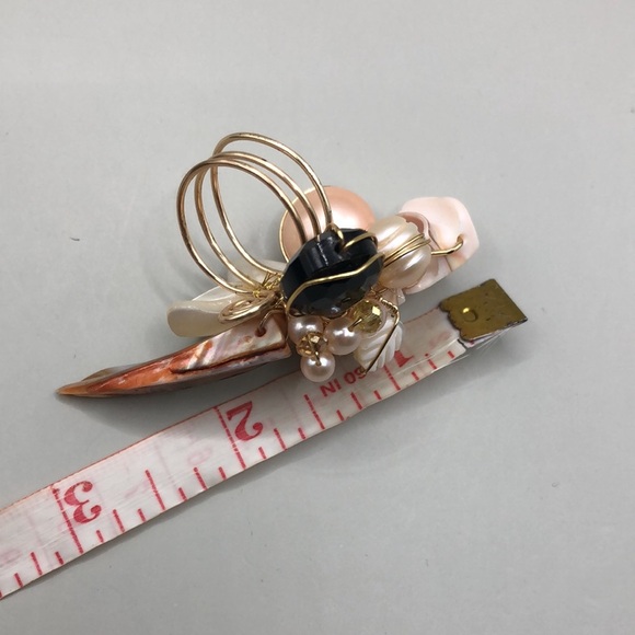 Artisan big statement size beach boho shell wire ring pearls mop faux pearls. - Picture 4 of 6